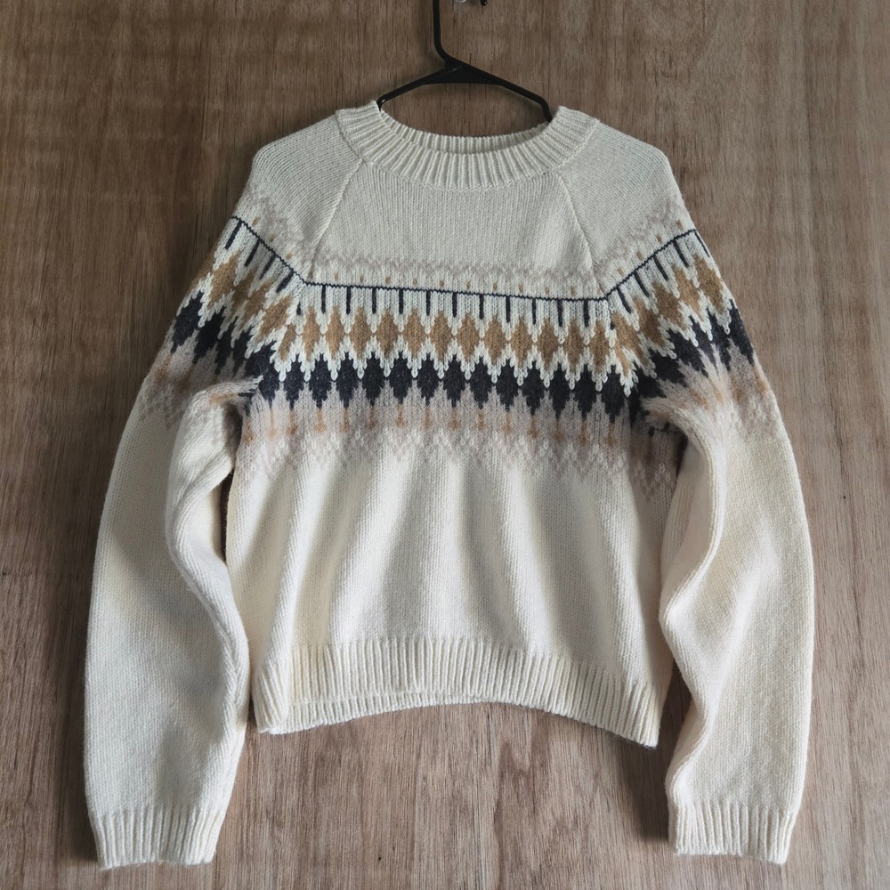 American Eagle Fair Isle Crew Neck Sweater Cream Tan Navy Blue Size M